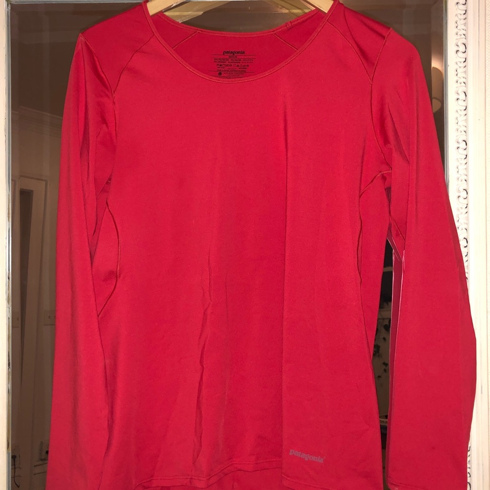 Patagonia red long sleeve base layer, size M